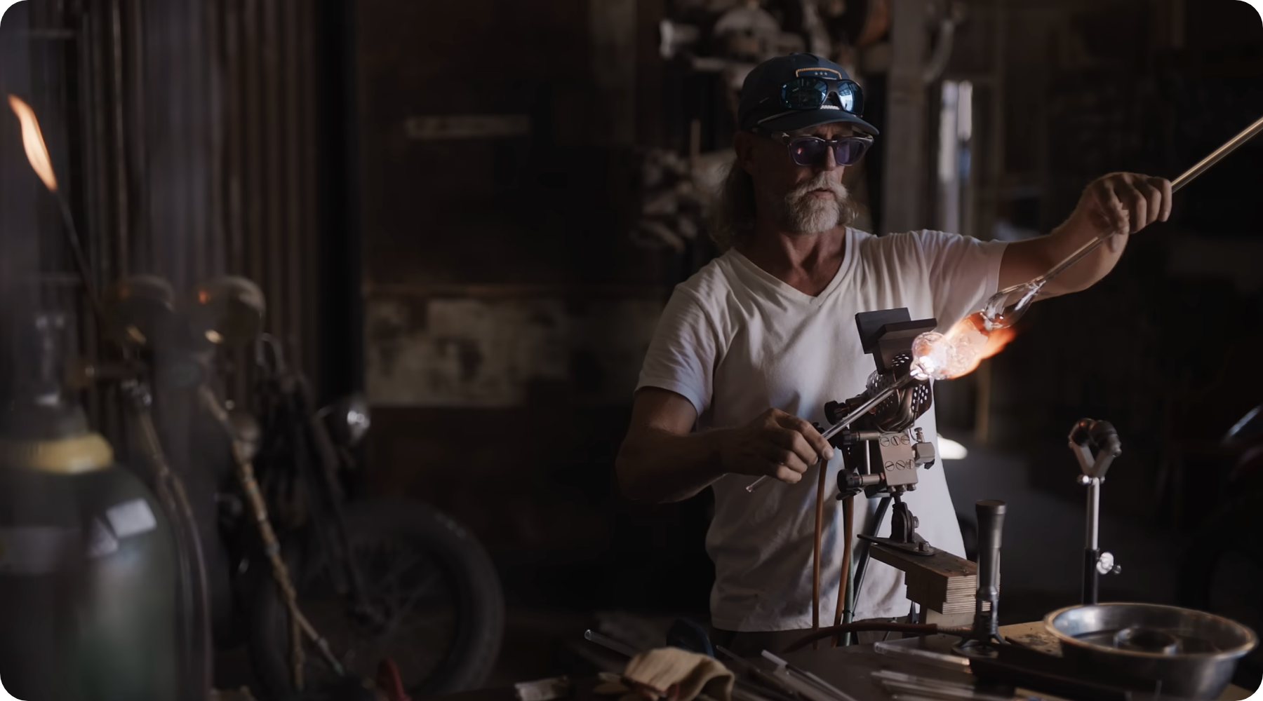 D&eacute;tail du bo&icirc;tier de la RED V-RAPTOR XE 8K RF Mount, cam&eacute;ra cin&eacute;ma Global Shutter