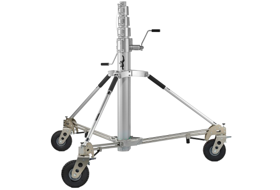 Avenger_Long_John_Silver_(5m70)_proframe_location_paris_2